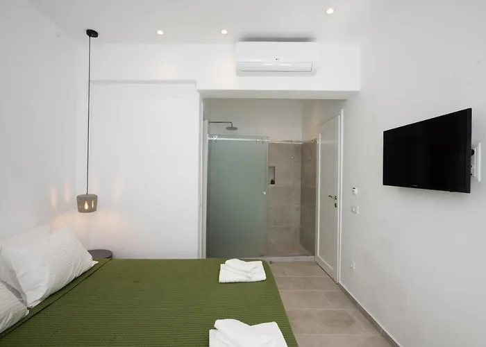 Salvatore's Island House * Mykonos Town