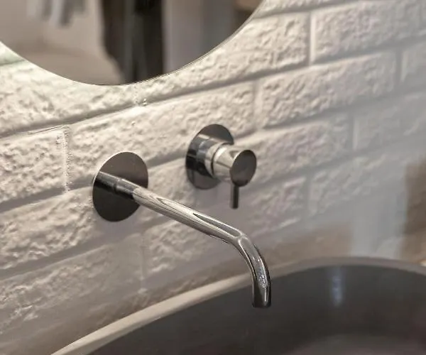 Salvatore's Island House *